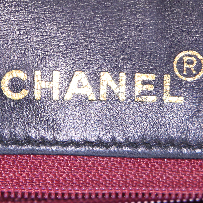 Bolso de mano Chanel  Vintage en cuero acolchado negro - Detail D4