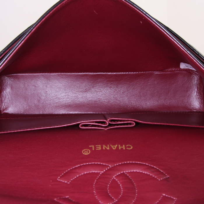 Chanel Timeless handbag in black quilted leather - Detail D3