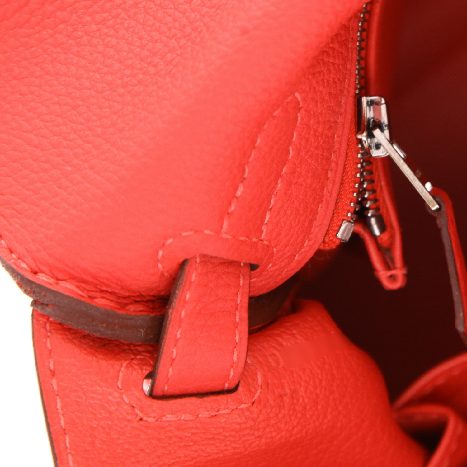 Hermès  Kelly 25 cm handbag  in red Pivoine togo leather - Detail D4