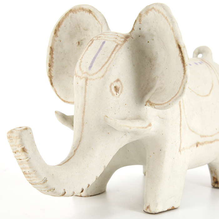 Bruno Gambone,"Eléphant", sculpture en grès émaillé des années 1990, signée - Detail D2
