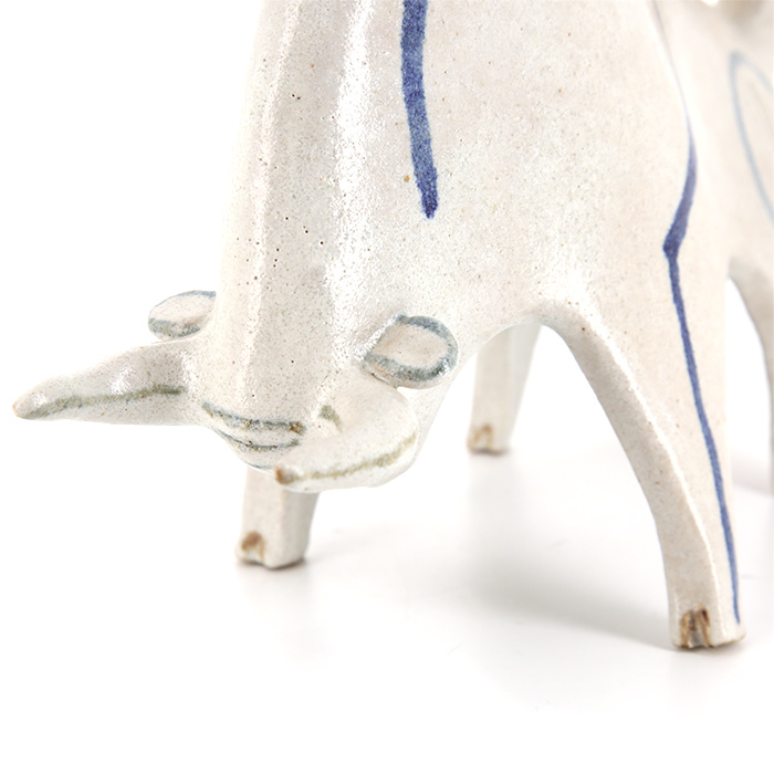 Bruno Gambone, "Bull", sculpture in glazed stoneware from the 1970/80's, signed - Detail D5