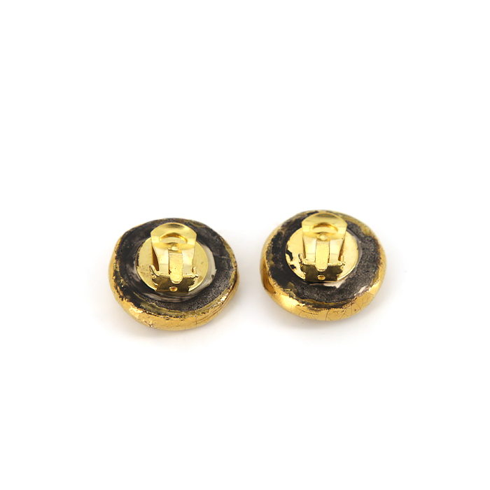 Mithé Espelt, a pair of earrings clip, jewellery in embossed earthenware and crackled gold, from the 1949's - Detail D1