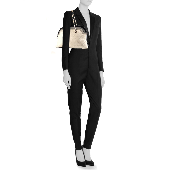 Chanel handbag in white, grey and black satin - Detail D1