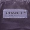 Bolso de mano Chanel en satén blanco, gris y negro - Detail D3 thumbnail