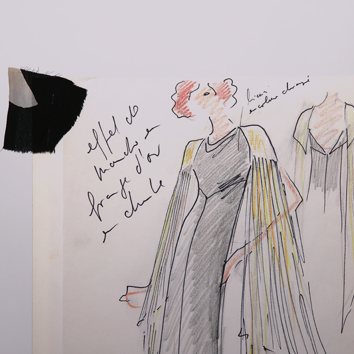 Karl Lagerfeld, dessin de mode "pour Régine", technique mixte sur papier contrecollé sur papier entête, annoté avec un échantillon de tissu, encadré, des années 1980