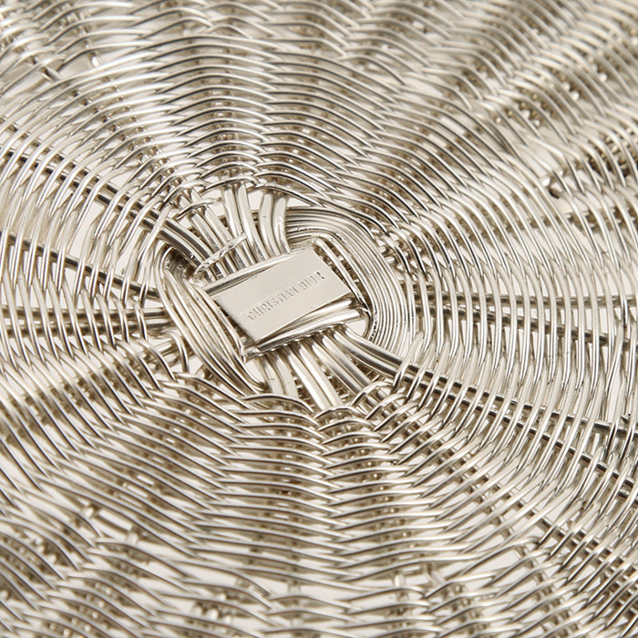 Christian Dior, table set including a pitcher and a basket in silvered metal imitating the work of basketry, signed, from the 1980's - Detail D5