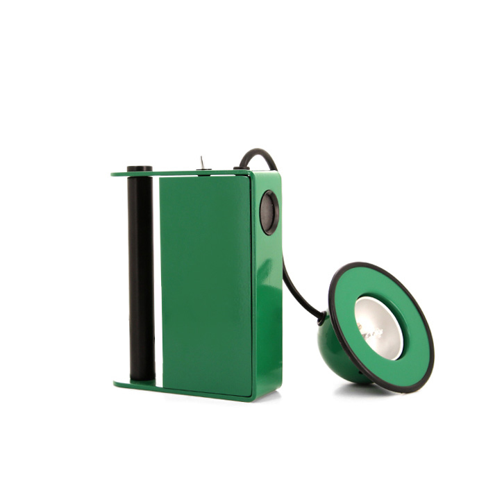 Gae Aulenti & Piero Castiglioni, lampe de chevet "Minibox", en métal laqué vert, édition Stilnovo, estampillée, création du modèle en 1979, édition des années 1980 - Detail D1