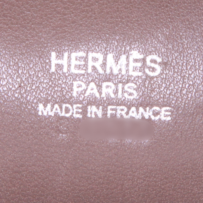Hermes Plume Elan handbag in etoupe goat - Detail D3