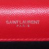Sac bandoulière Saint Laurent Kate en cuir grainé rouge - Detail D3 thumbnail