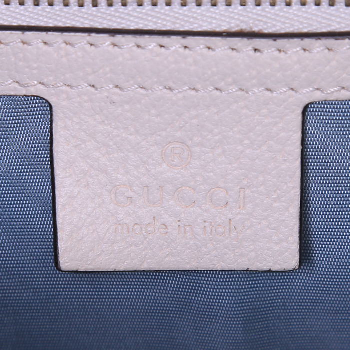 Gucci Sylvie shoulder bag in cream color grained leather - Detail D4