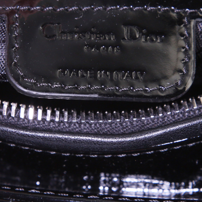 Dior Lady Dior medium model handbag in black patent leather - Detail D4