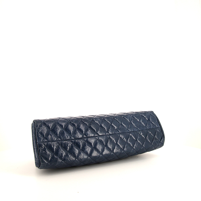 Chanel Mademoiselle bag worn on the shoulder or carried in the hand in blue quilted leather - Detail D4