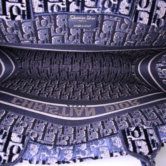 Dior Book Tote small model shopping bag in blue and beige monogram canvas - Detail D2