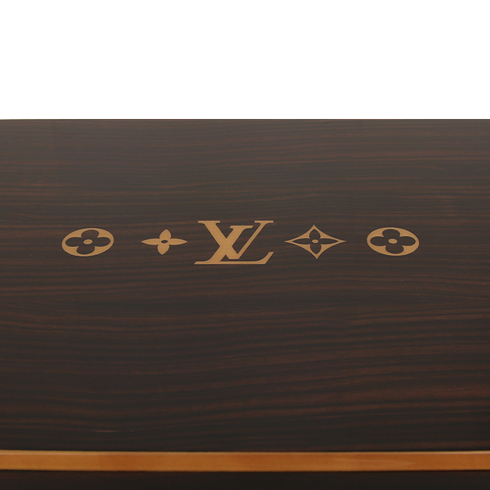 Louis Vuitton, cigar case, for 150 cigars, in mahogany wood, Macassar ebony veneer and pearwood inlay, from the 2010's - Detail D5