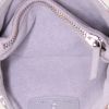 Chanel shoulder bag in silver quilted leather - Detail D2 thumbnail
