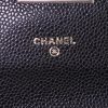 Portefeuille Chanel en cuir grainé matelassé noir - Detail D3 thumbnail