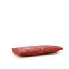 Bolsito de mano Chanel en cuero acolchado rojo - Detail D4 thumbnail