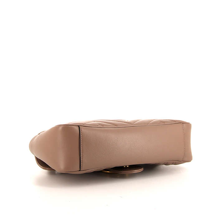 Sac bandoulière Gucci GG Marmont petit modèle en cuir matelassé beige - Detail D5