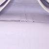 Bolso de mano Chanel 2.55 en cuero acolchado blanco - Detail D3 thumbnail