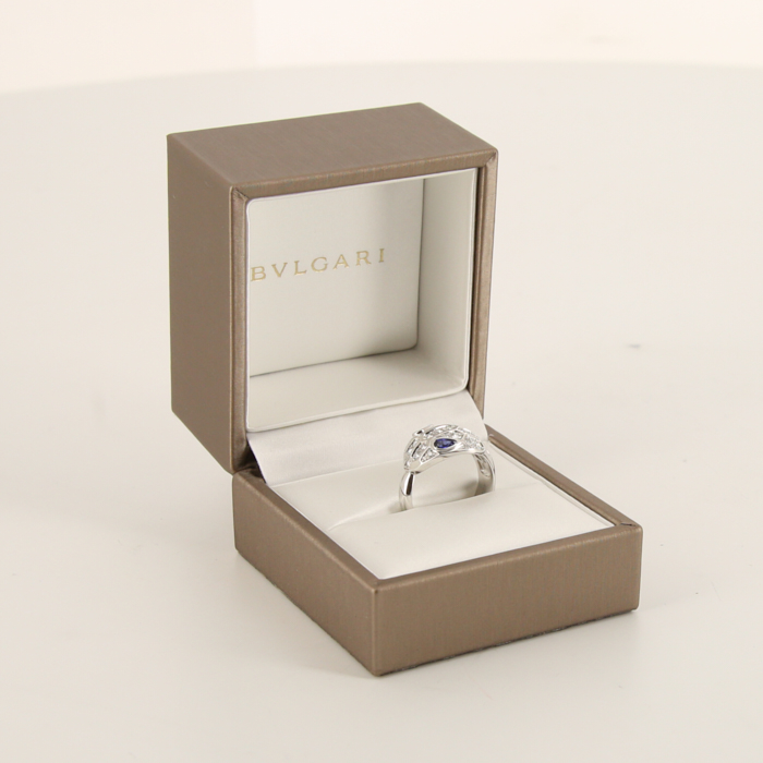 Bulgari Serpenti ring in white gold,  diamonds and sapphires - Detail D2