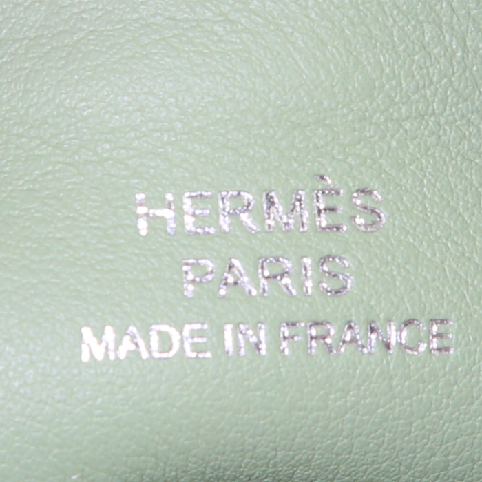 Bolsito de mano Hermès Atout 14 en cuero Evercolor blanco - Detail D2