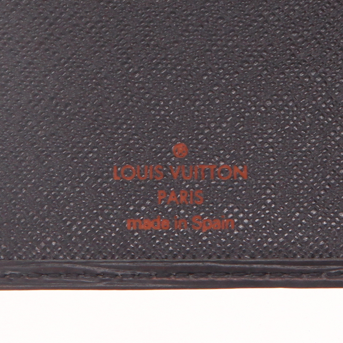 Billetera Louis Vuitton Brazza en cuero Epi negro - Detail D2