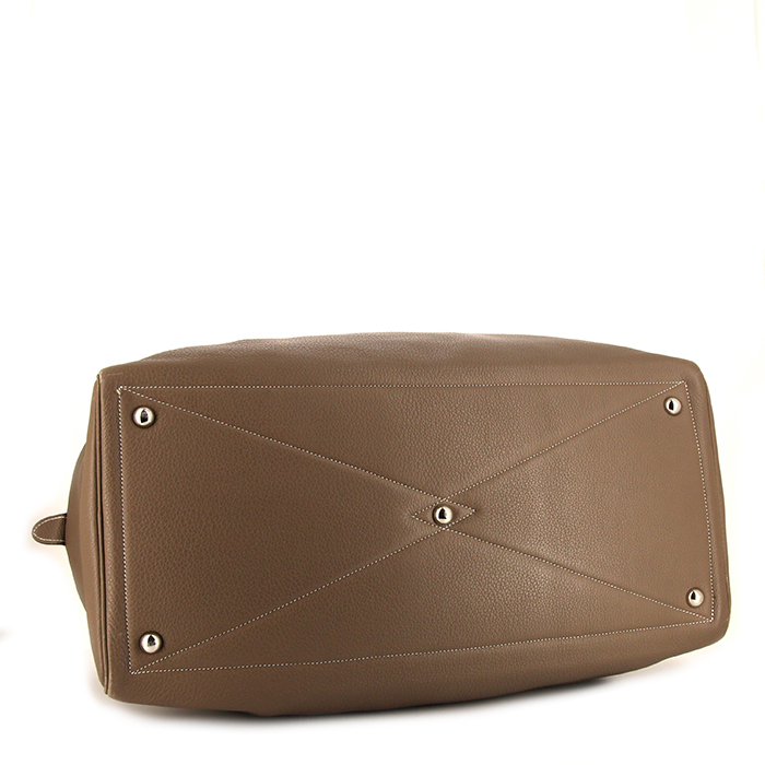 Hermes Victoria travel bag in etoupe togo leather - Detail D5