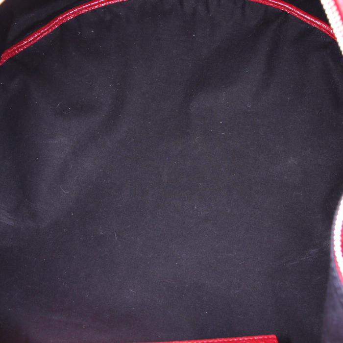 Sac de week end Balenciaga Air Hobo grand modèle en cuir rouge - Detail D2