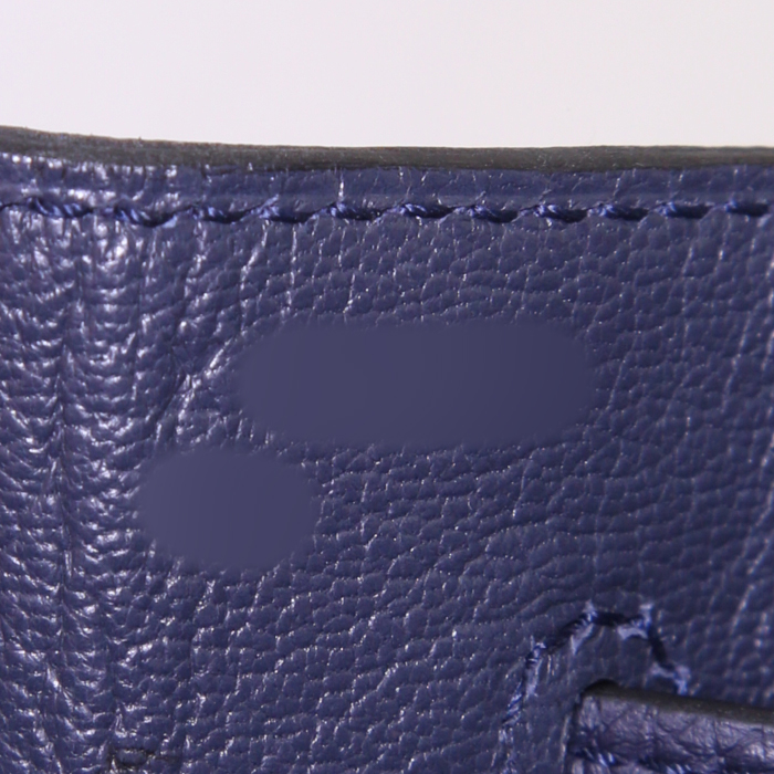 Sac à main Hermes Kelly 35 cm en cuir togo bleu-marine - Detail D5