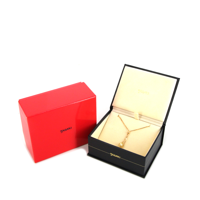 Tasaki necklace in yellow gold and pearls - Detail D2