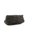 Fendi Mamma Baguette handbag in grey whool and grey leather - Detail D4 thumbnail