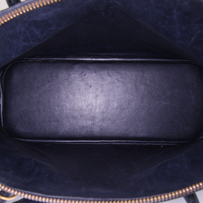 Hermès Bolide 37 cm handbag in indigo blue Fjord leather - Detail D3