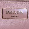 Bolso de mano Prada Galleria en cuero saffiano beige rosado - Detail D4 thumbnail
