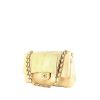 Bolso de mano Chanel Timeless jumbo en piel de pitón dorada - 00pp thumbnail