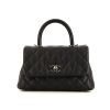 Bolso de mano Chanel Coco Handle en cuero acolchado negro - 360 thumbnail