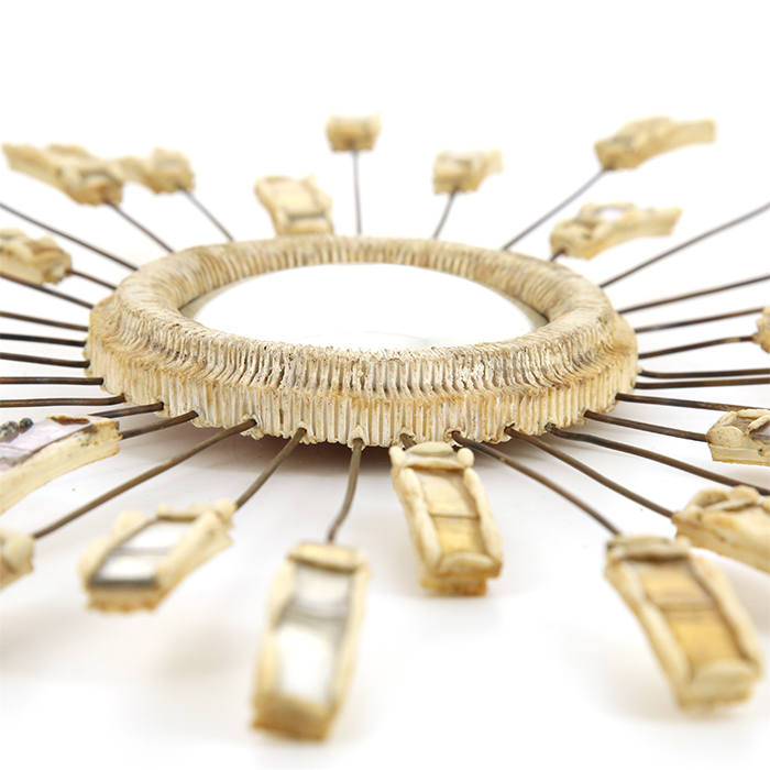 Line Vautrin, "Etincelle" convex mirror, in talosel and mirrors, with its certificate of authenticity, from the end of 1960’s