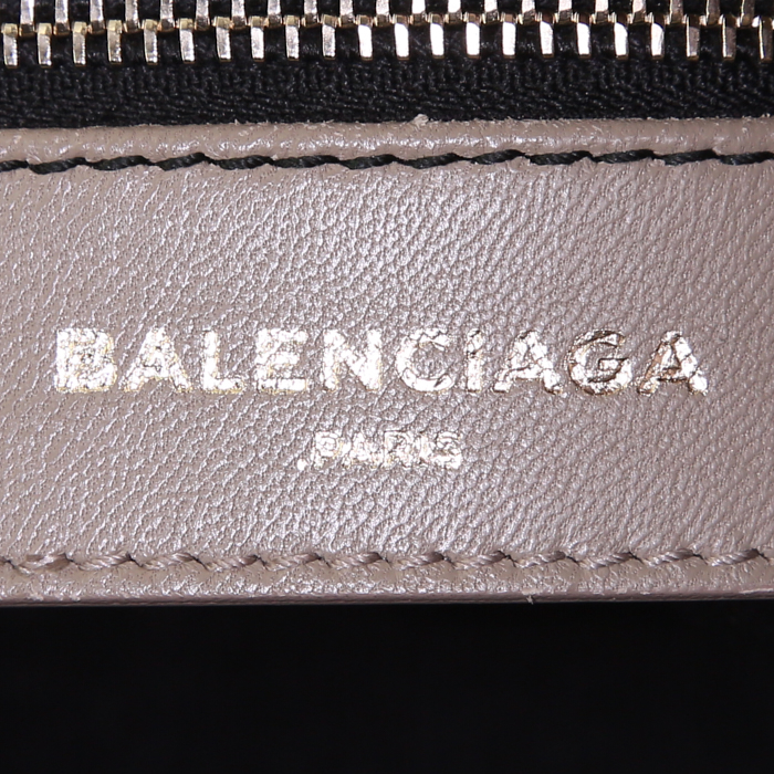 Sac à main Balenciaga Classic City en cuir beige - Detail D4