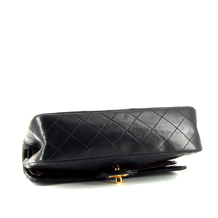 Chanel Timeless handbag in navy blue quilted leather - Detail D5