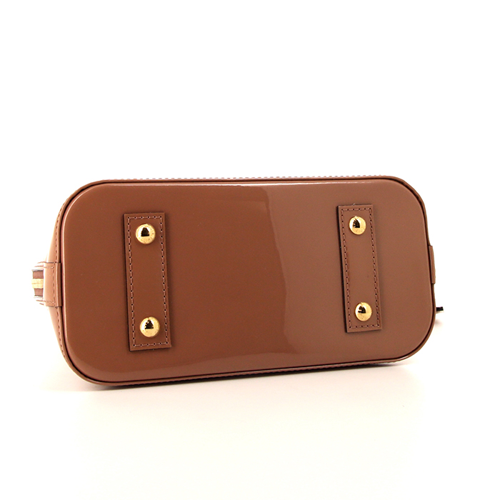 Sac bandoulière Louis Vuitton Alma BB en cuir verni monogram rose - Detail D5