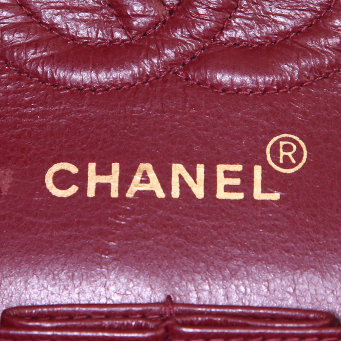 Sac à main Chanel Timeless en cuir matelassé noir - Detail D4