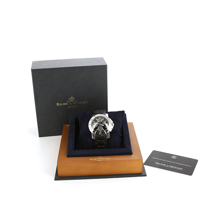 Baume 
Mercier Capeland watch in stainless steel Ref:  65352 Circa  2007