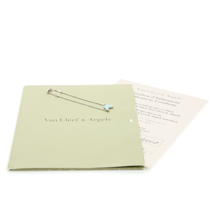 Brazalete Van Cleef & Arpels Sweet Alhambra en oro blanco y turquesa - Detail D2