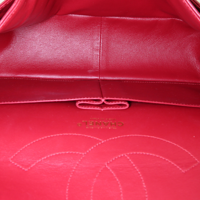 Chanel 2.55 handbag in red quilted leather - Detail D3
