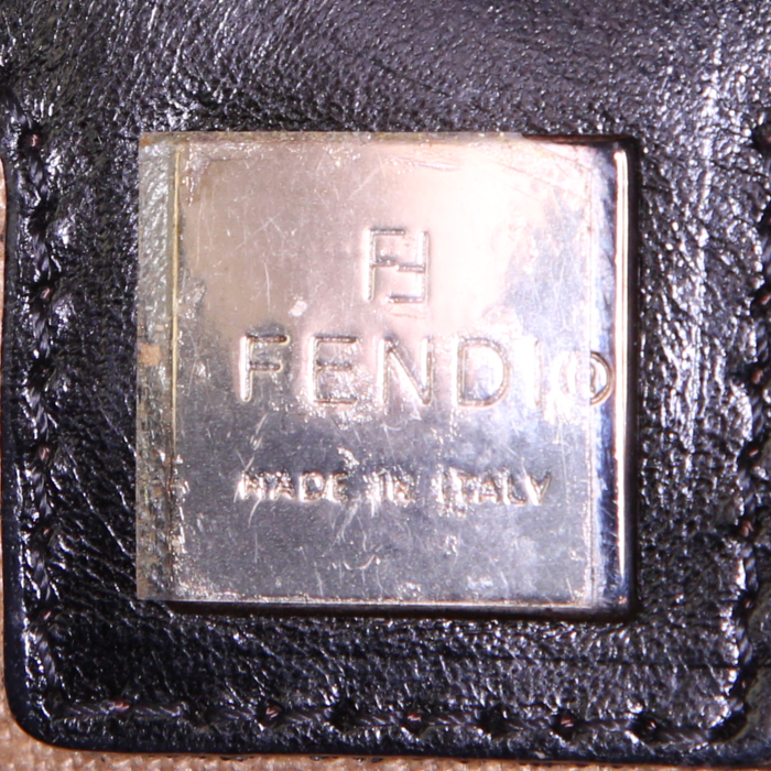 Fendi Baguette handbag in black canvas and black leather - Detail D3