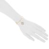 Van Cleef & Arpels Magic Alhambra bracelet in yellow gold and mother of pearl - Detail D1 thumbnail