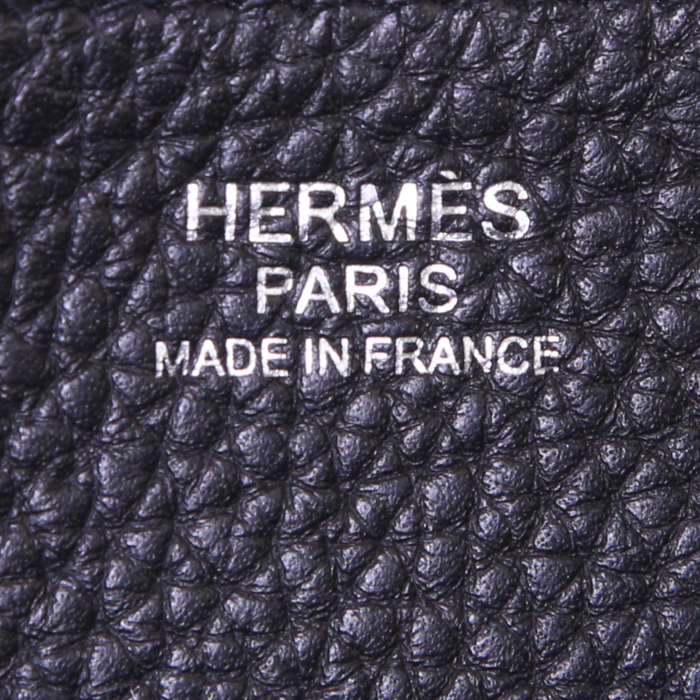 Bolso bandolera Hermès Halzan modelo mediano en cuero togo negro - Detail D4