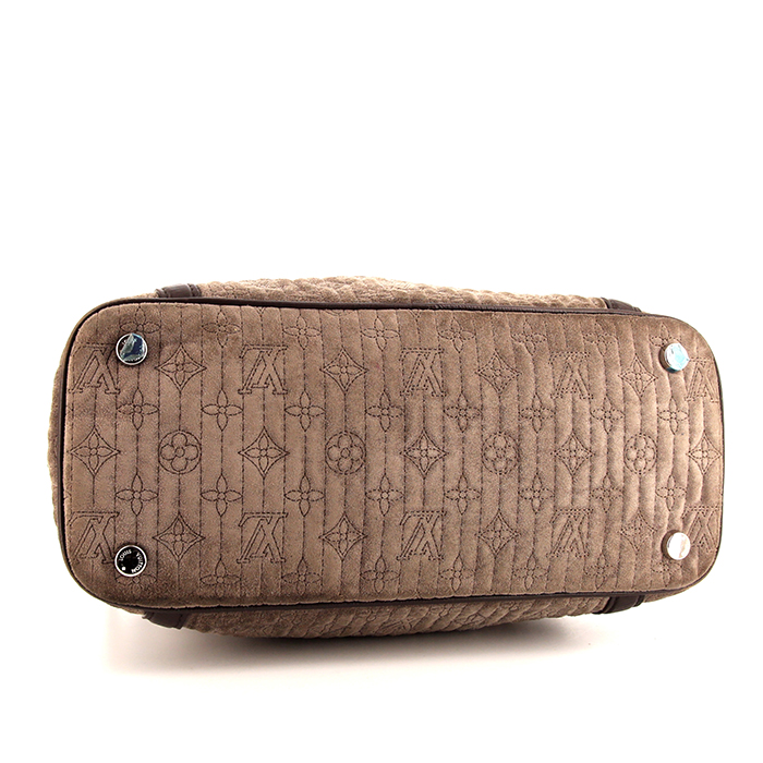 Louis Vuitton Ixia handbag in brown monogram suede and brown leather - Detail D5