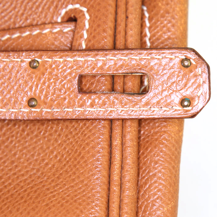 Hermès  Kelly 35 cm handbag  in gold Courchevel leather - Detail D5