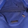Bolso de mano Chanel 19 en lona acolchada azul - Detail D3 thumbnail