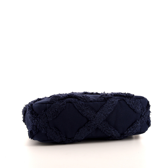 Chanel 19 handbag in blue quilted canvas - Detail D5